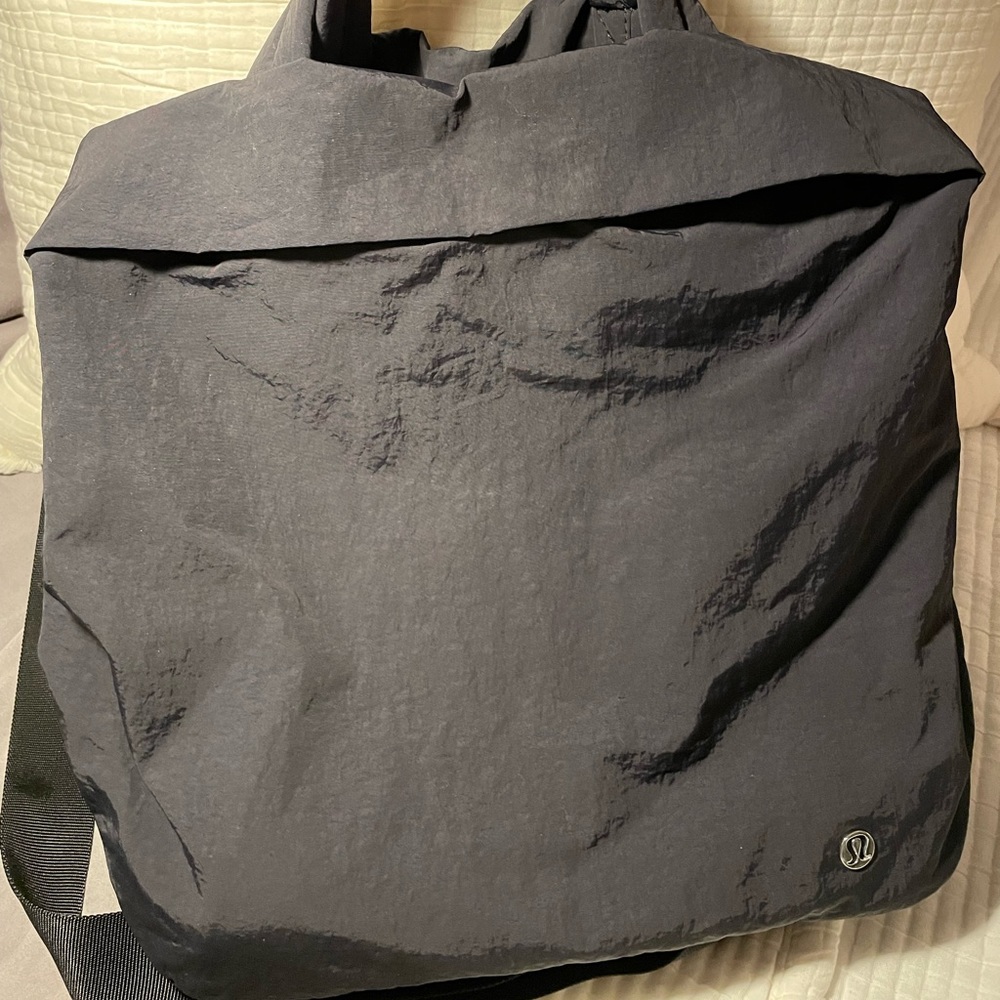 Lululemon On My Level Bag 2.0 19L